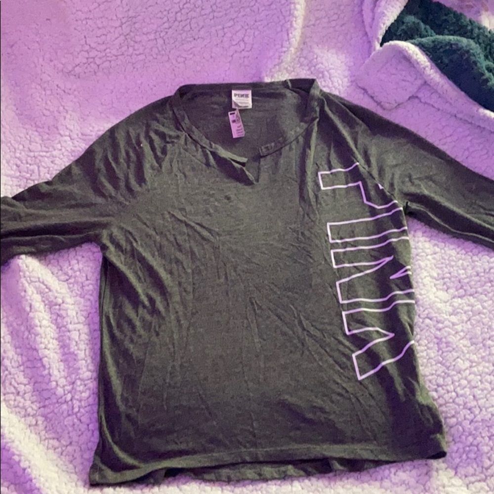 Grey long sleeve